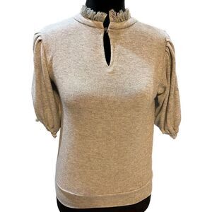 Shabby Chic Grey Keyhole Neck Shirt Sleeve Sweater with Lace Trim. 1 Button sz S